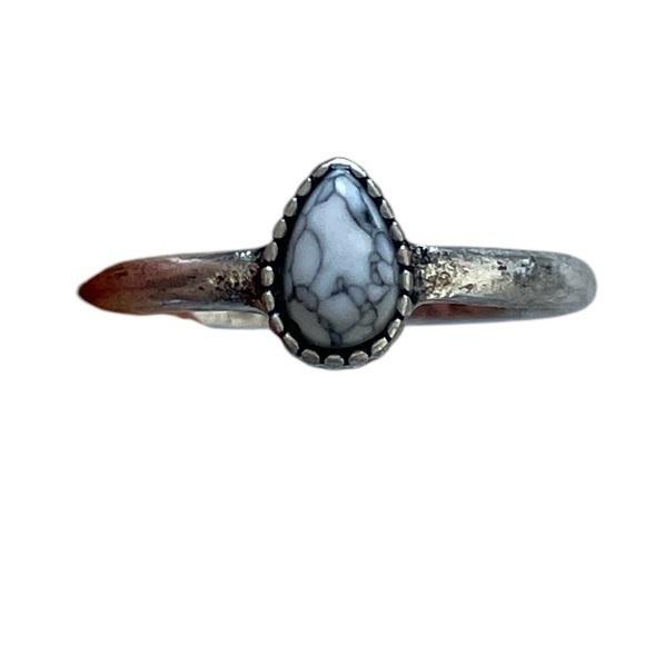 Jewelry - Howlite Statement Ring
